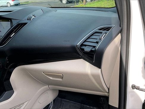 Used 2018 Ford Escape Titanium w/ Ford Safe & Smart Package image 20