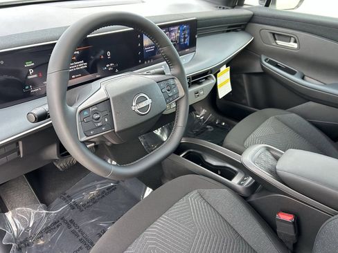 New 2026 Nissan Leaf w/ Illuminated Package image 15