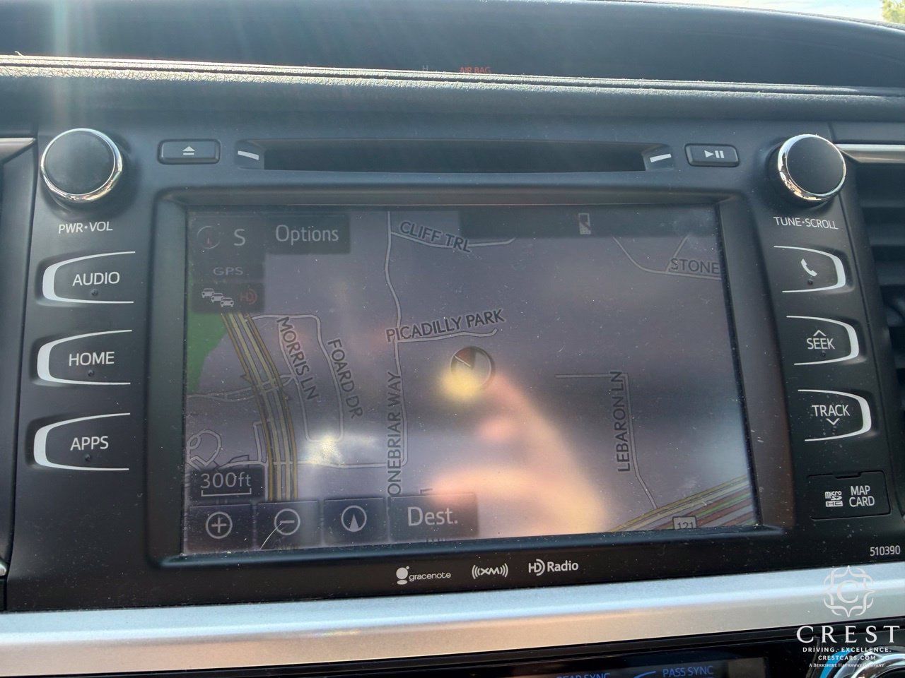 Used 2019 Toyota Highlander XLE FWD image 21