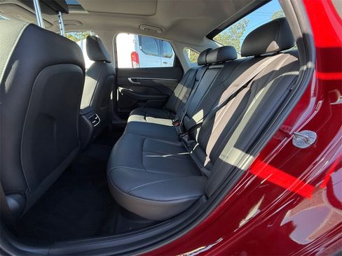 Used 2024 Hyundai Sonata Limited image 20