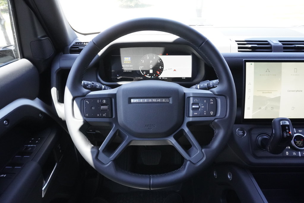 New 2026 Land Rover Defender 110 X-Dynamic SE AWD/4WD image 10