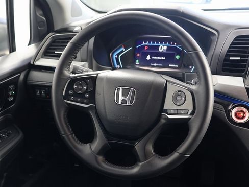 Used 2023 Honda Odyssey Touring image 10