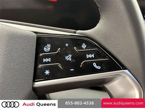 Used 2025 Audi Q6 e-tron Premium Plus image 26