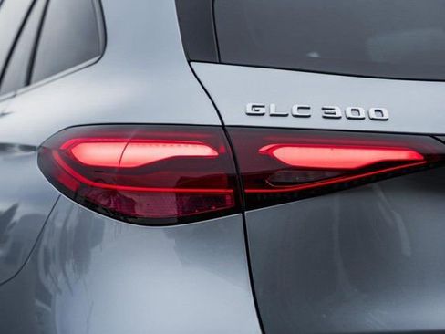 New 2026 Mercedes-Benz GLC 300 4MATIC image 7