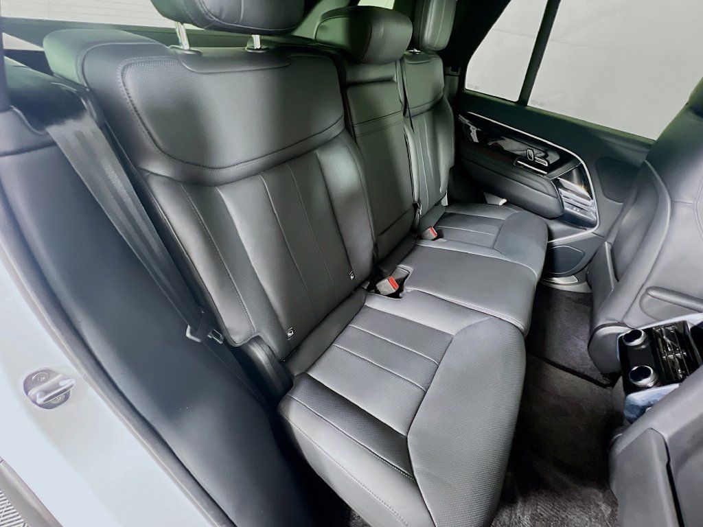 Used 2023 Land Rover Range Rover SE AWD/4WD image 29
