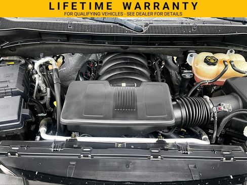 Used 2023 Chevrolet Tahoe Z71 w/ Luxury Package AWD/4WD image 10