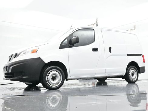 Used 2019 Nissan NV200 S image 35