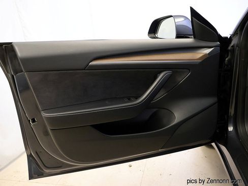 Used 2023 Tesla Model 3 Standard Range image 21