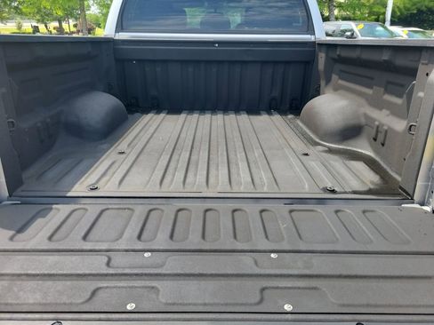 Used 2016 Toyota Tundra SR5 w/ SR5 Upgrade Package RWD image 28