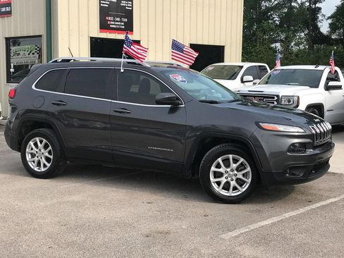 Used 2015 Jeep Cherokee Latitude FWD image 6