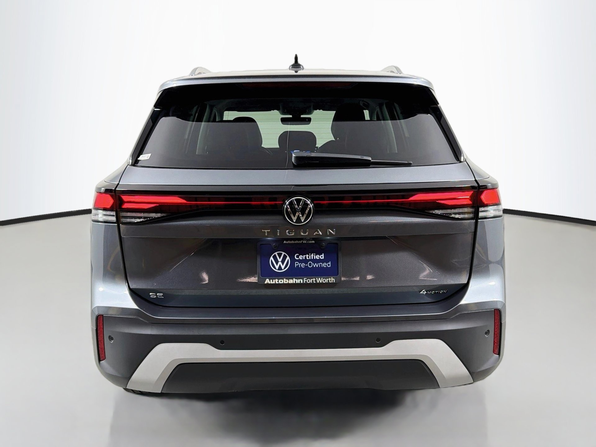 Certified 2026 Volkswagen Tiguan SE AWD/4WD image 6