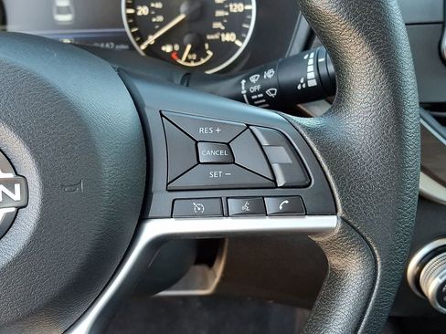 Used 2024 Nissan Altima 2.5 SV FWD image 23