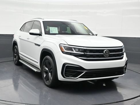 Used 2020 Volkswagen Atlas Cross Sport SE w/ Panoramic Sunroof Package image 8