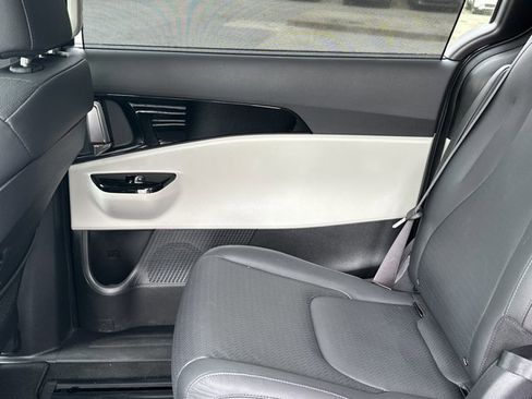 Certified 2024 Kia Carnival SX Prestige image 27