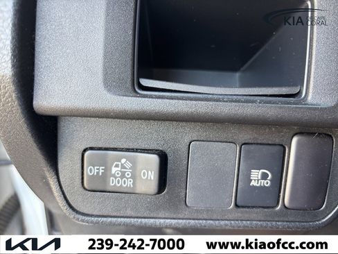 Used 2019 Toyota Tacoma SR image 21