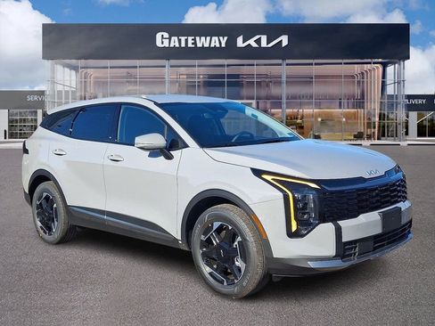 New 2026 Kia Sportage S image 1