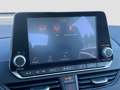 Used 2025 Nissan Altima 2.5 S image 18