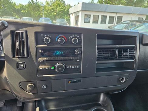 Used 2014 Chevrolet Express 1500 AWD image 28