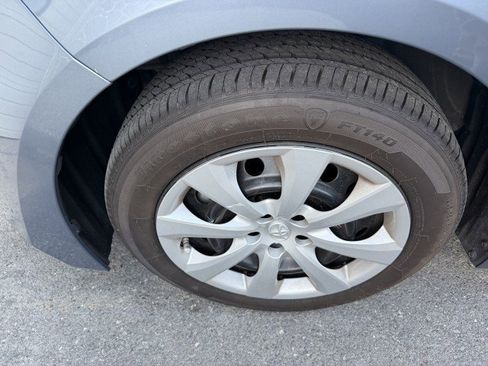 Used 2022 Toyota Corolla LE image 10