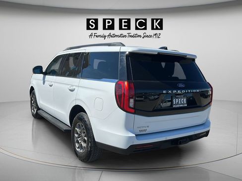 Certified 2025 Ford Expedition Active AWD/4WD image 3