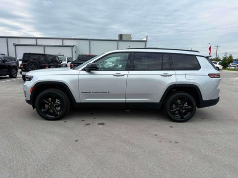 New 2025 Jeep Grand Cherokee L Limited w/ Luxury Tech Group II image 4