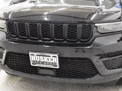 Used 2024 Jeep Grand Cherokee Altitude AWD/4WD image 14