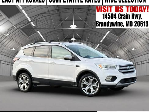 Used 2018 Ford Escape Titanium w/ Ford Safe & Smart Package FWD image 1