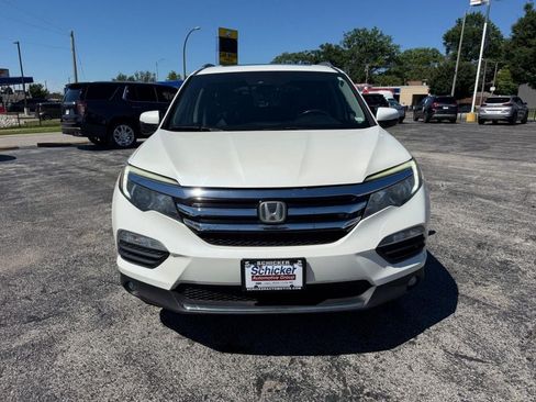 Used 2017 Honda Pilot Touring image 10