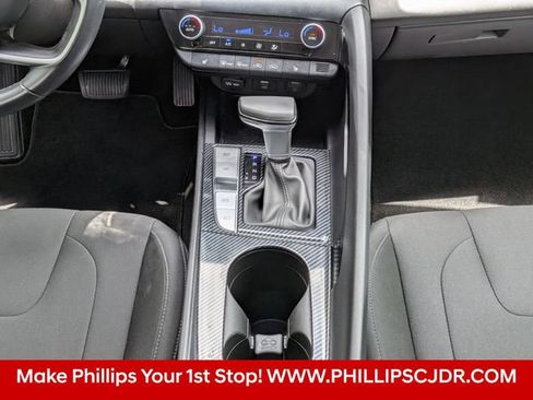 Used 2021 Hyundai Elantra SEL w/ Convenience Package FWD image 16