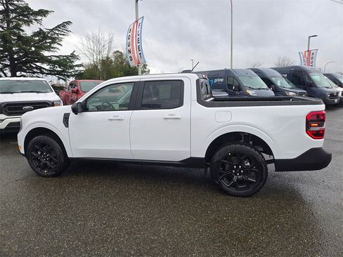 New 2026 Ford Maverick Lariat w/ Black Appearance Package image 8