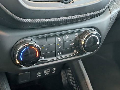 Used 2023 Chevrolet TrailBlazer LT image 18