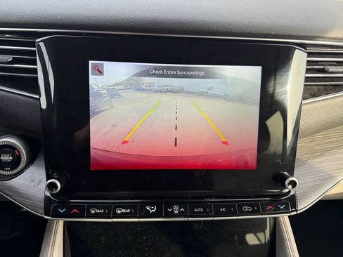 Used 2024 Jeep Wagoneer L Series III w/ Flexible Seating Group image 18