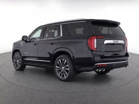 Used 2021 GMC Yukon Denali w/ Denali Premium Package AWD/4WD image 3