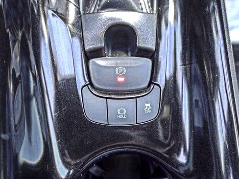 Used 2019 Toyota C-HR XLE FWD image 20