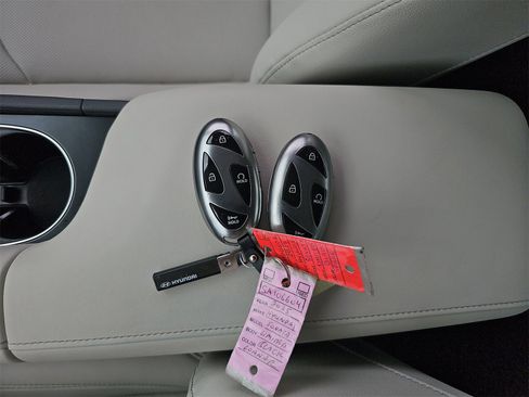 Certified 2025 Hyundai Sonata Limited image 13
