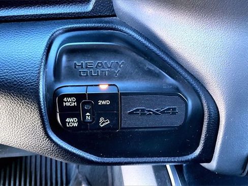 Used 2024 RAM 2500 Big Horn w/ Off Road Package image 16