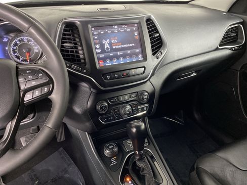 Used 2023 Jeep Cherokee Altitude Lux image 34