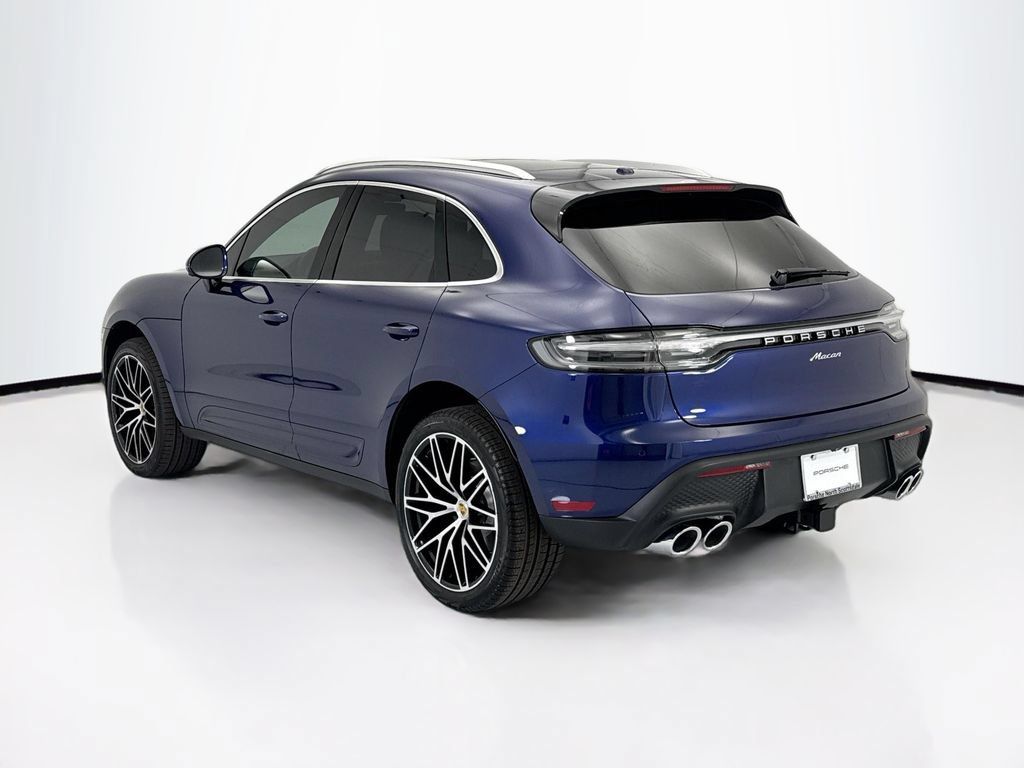 Used 2026 Porsche Macan AWD/4WD image 3