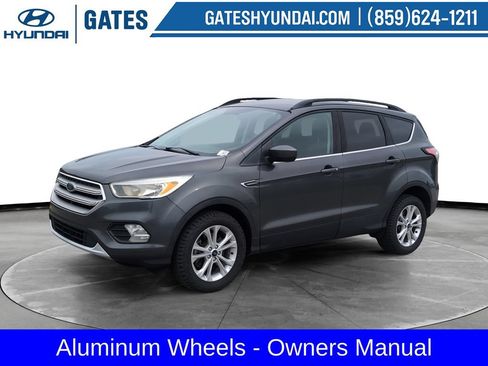 Used 2018 Ford Escape SE AWD/4WD image 5