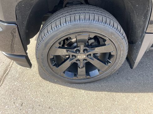 Used 2017 Chevrolet Silverado 1500 LTZ Z71 w/ LTZ Plus Package image 4