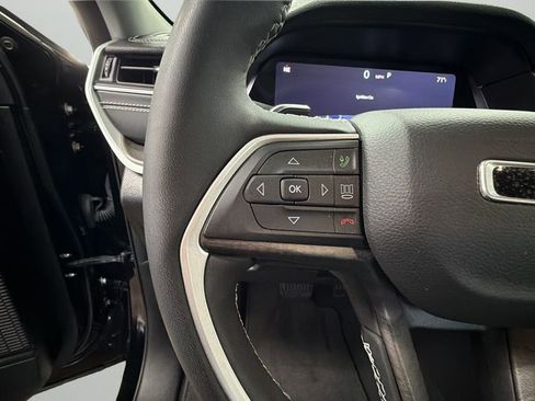 Used 2023 Jeep Grand Cherokee Limited AWD/4WD image 21