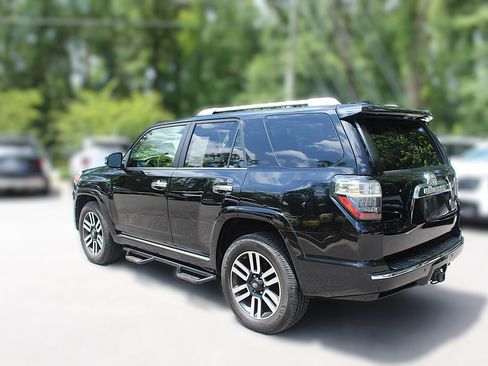 Used 2019 Toyota 4Runner Limited AWD/4WD image 6