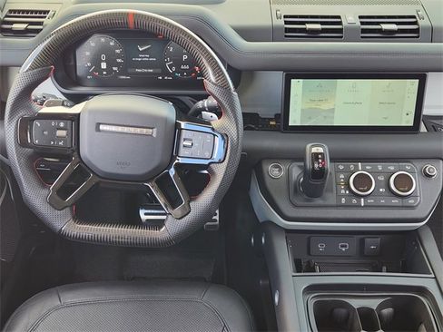 Used 2024 Land Rover Defender 90 S image 26