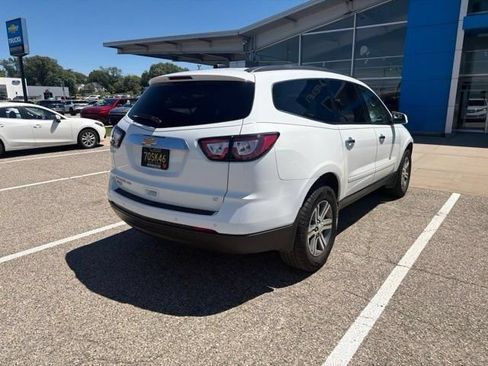 Used 2017 Chevrolet Traverse LT AWD/4WD image 4