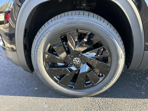 New 2026 Volkswagen Atlas SE FWD image 10