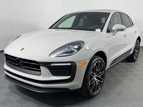 New 2026 Porsche Macan AWD/4WD image 1