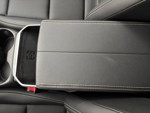 New 2026 GMC Terrain Elevation w/ Elevation Premium Package image 30