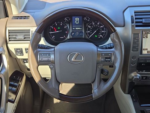 Used 2018 Lexus GX 460 image 20