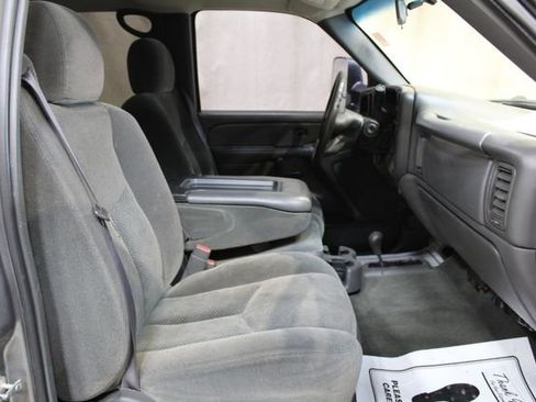 Used 2006 Chevrolet Silverado 2500 W/T w/ Heavy-Duty Power Package image 18