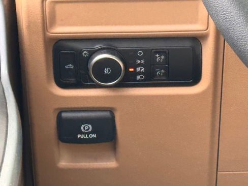 Used 2023 Ford F150 XLT AWD/4WD image 24